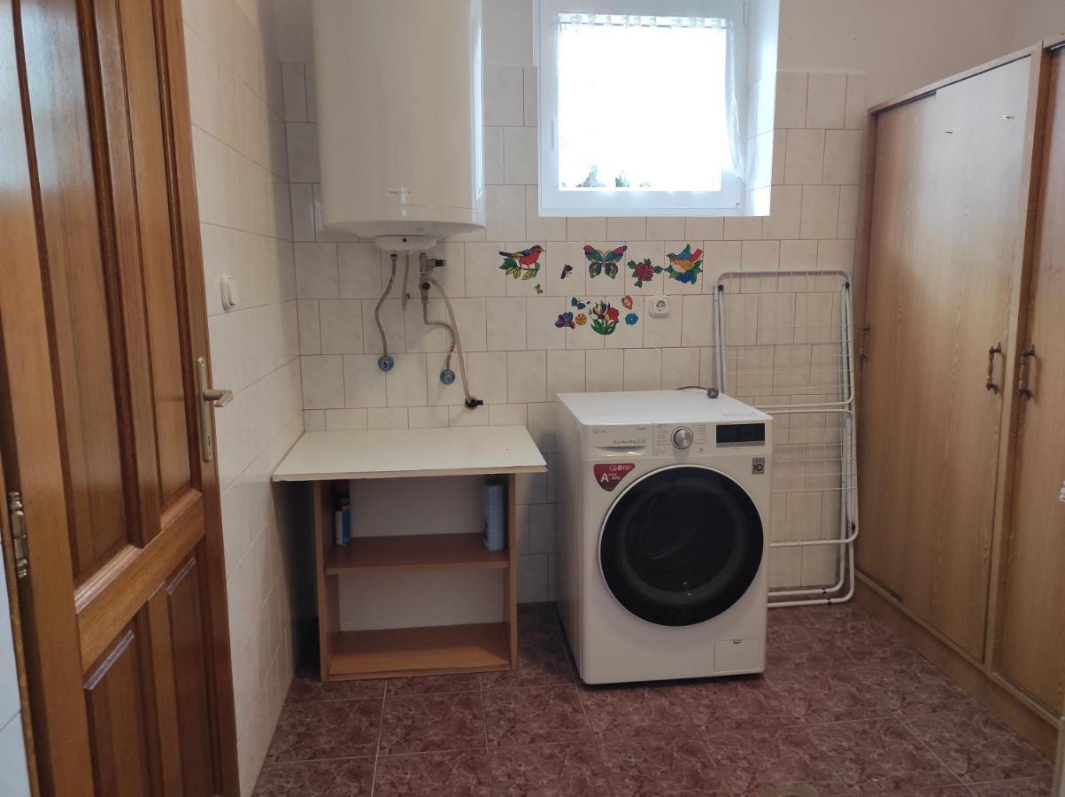Badacsony Apartmanház Badacsonytomaj Esterno foto