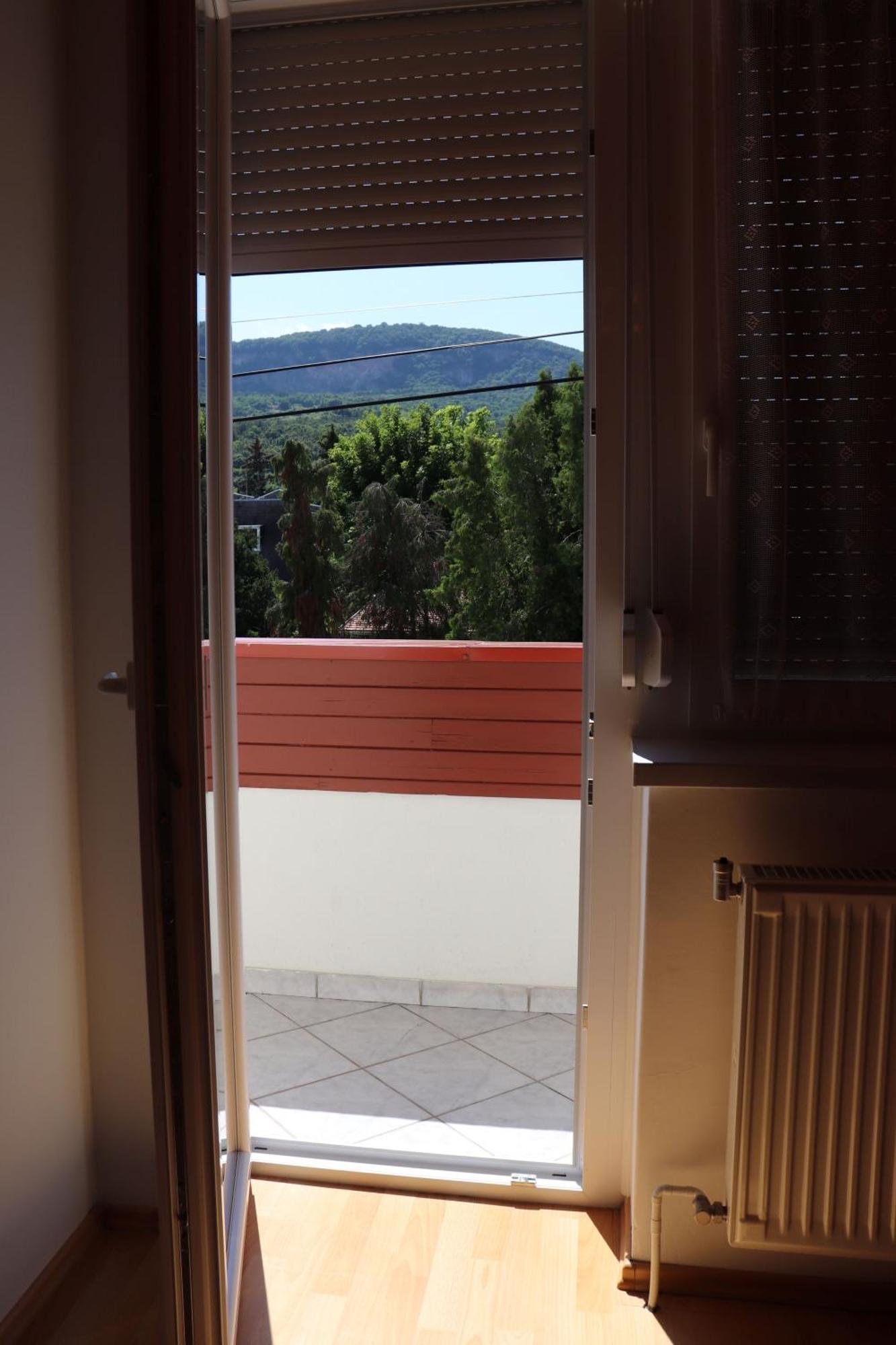 Badacsony Apartmanház Badacsonytomaj Esterno foto